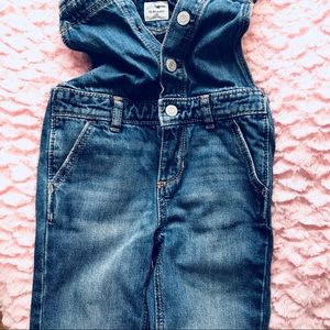 GAP Bottoms - Baby Gap denim Overalls 18/24 Months GAP Bottoms - Baby Gap denim Overalls 18/24 Months